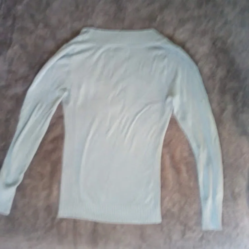 Free w/ the purchase of 2 or more items. - Picture 8 of 9